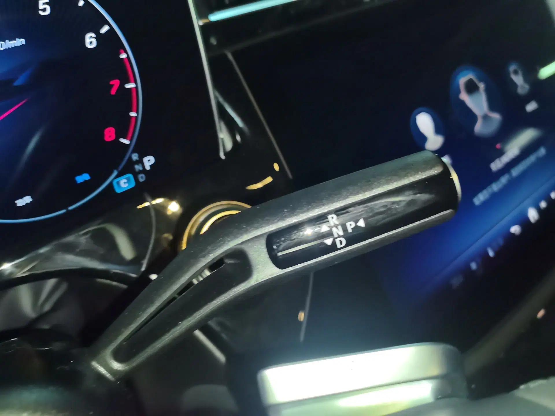 Mercedes-Benz E-Class 2025 Restyled E 300 Luxury Sport Edition — миниатюра 14