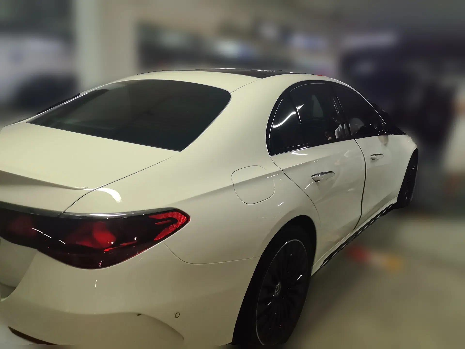 Mercedes-Benz E-Class 2025 Restyled E 300 Luxury Sport Edition — миниатюра 6