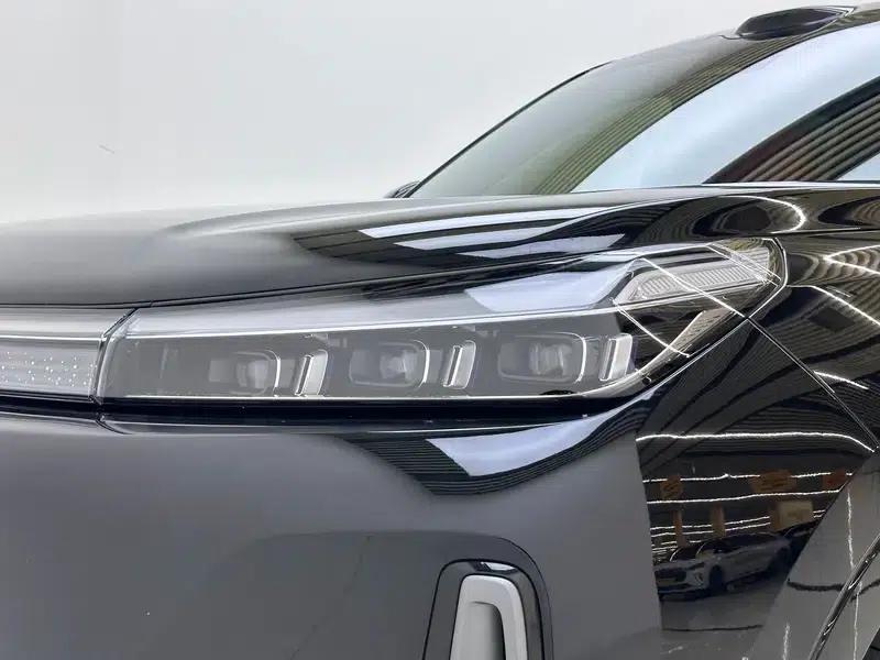 Galaxy M9 2025 210km/h AWD Navigator Edition — миниатюра 12