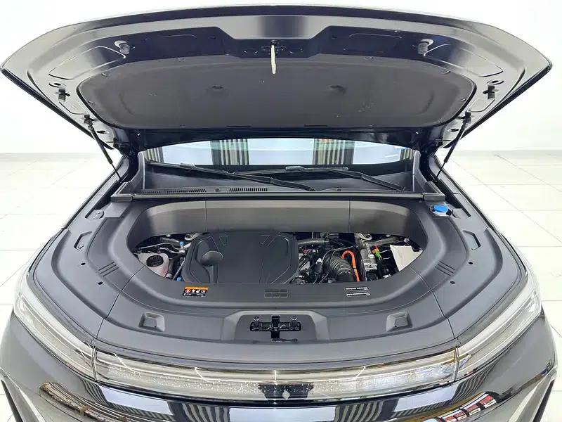Galaxy M9 2025 210km/h AWD Navigator Edition — миниатюра 10