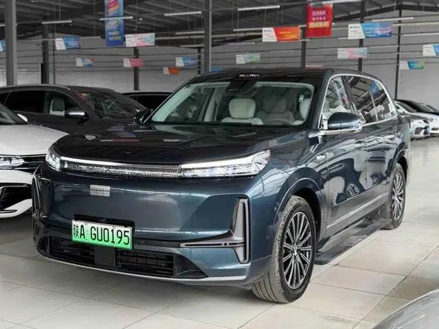 Galaxy M9 2025 230km/h 2WD Explorer Edition