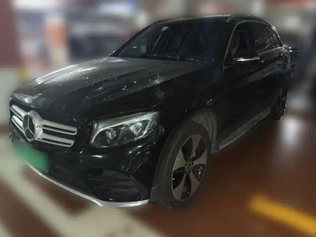 Mercedes-Benz GLC 2017 GLC 300 4MATIC Luxury Model