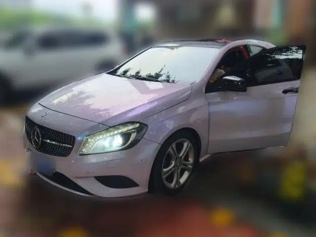 Mercedes-Benz A-Class 2013 A 200 Urban Edition