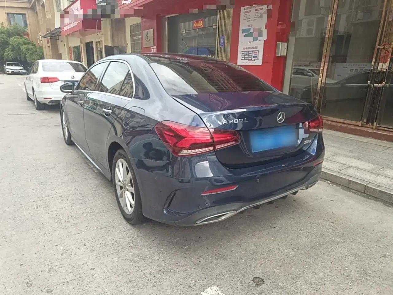 Mercedes-Benz A-Class 2019 Restyled A 200 L Sport Sedan — миниатюра 4