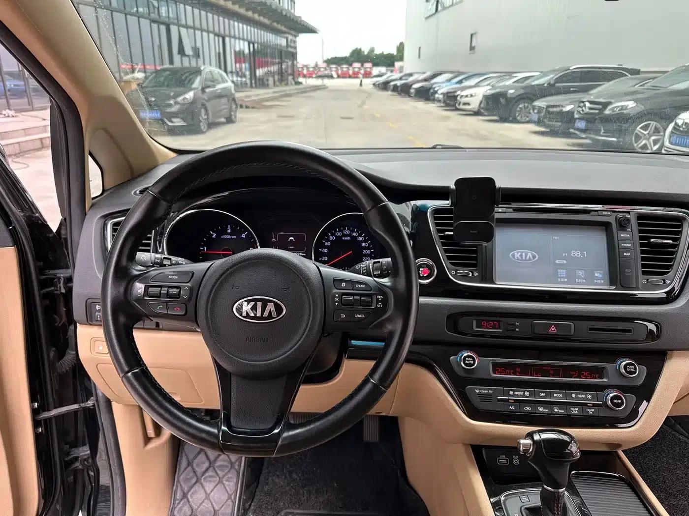 Carnival Imported 2015 2.2T Luxury Edition (National IV Emission Standard) — миниатюра 9