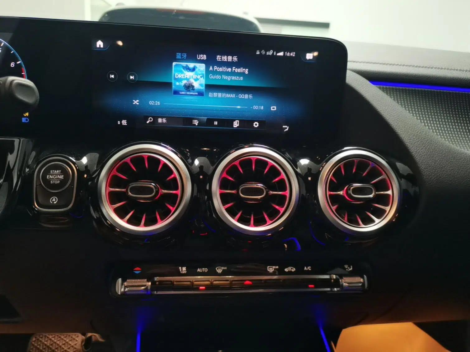 Mercedes-Benz GLA 2022 Facelifted GLA 200 — миниатюра 15