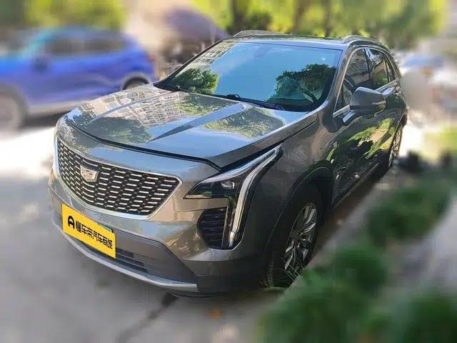 2018 Cadillac XT4 28T Two-Wheel Drive Leading Sport
