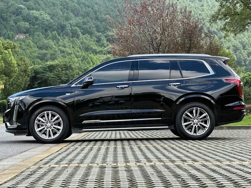 Cadillac XT6 2022 2.0T 7-seater AWD Luxury — миниатюра 4