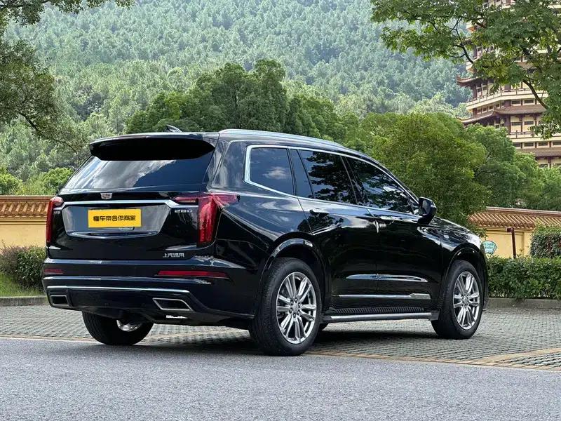Cadillac XT6 2022 2.0T 7-seater AWD Luxury — миниатюра 7