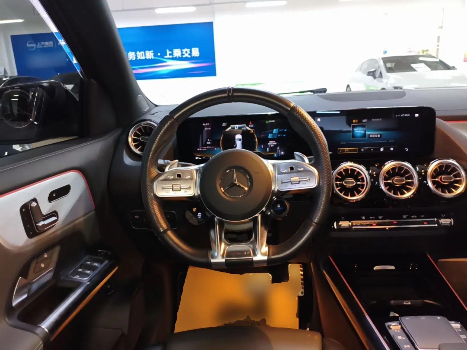 Mercedes-Benz GLA AMG 2022 AMG GLA 35 4MATIC — миниатюра 13
