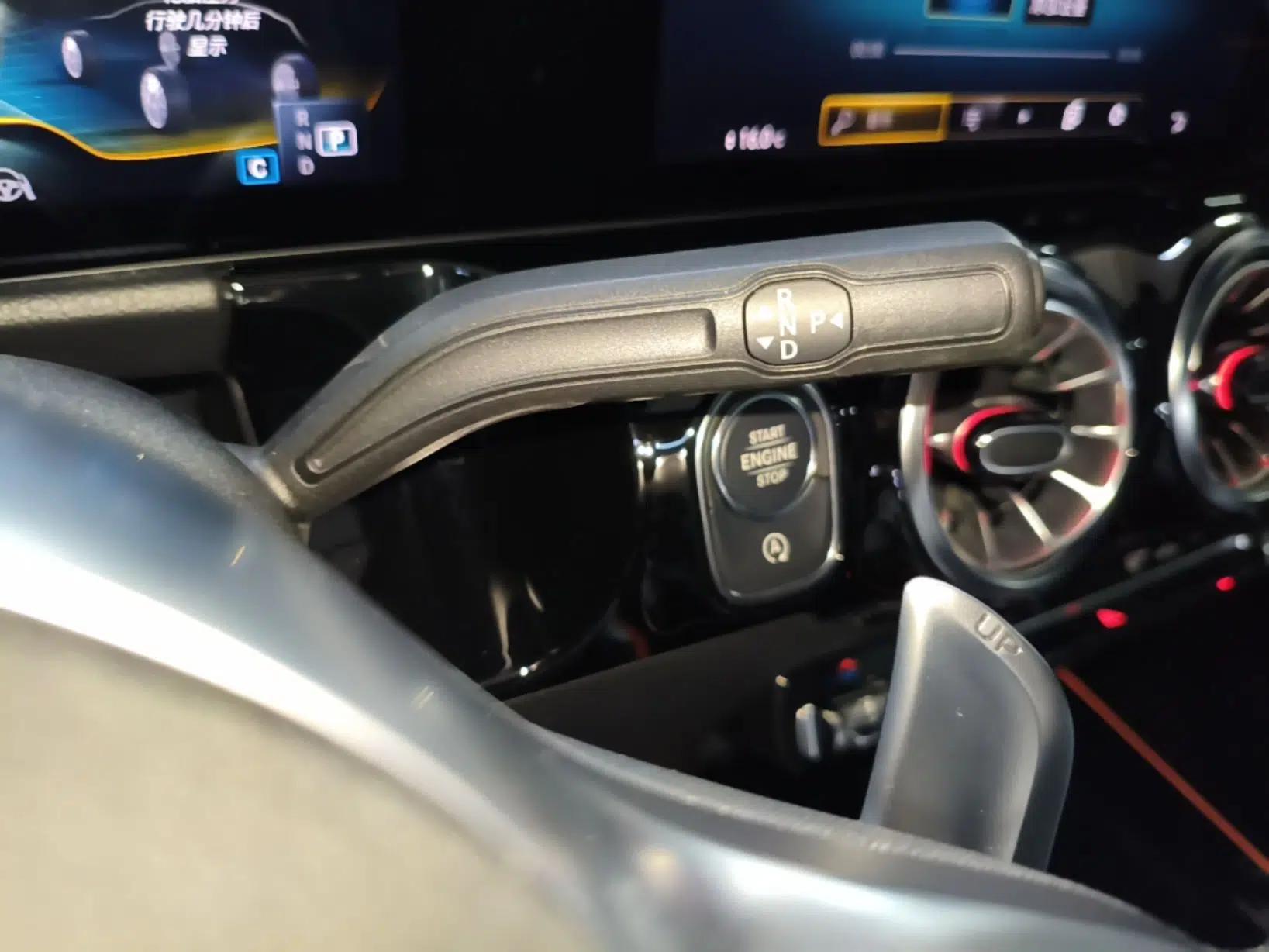 Mercedes-Benz GLA AMG 2022 AMG GLA 35 4MATIC — миниатюра 16