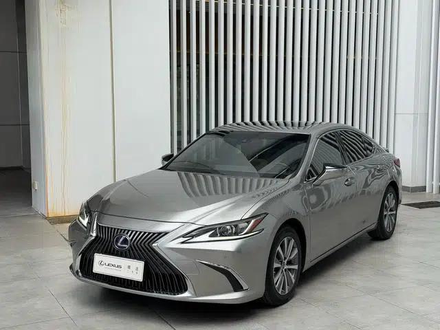 Lexus ES 2020 300h Premium Edition (China V Emission Standard)