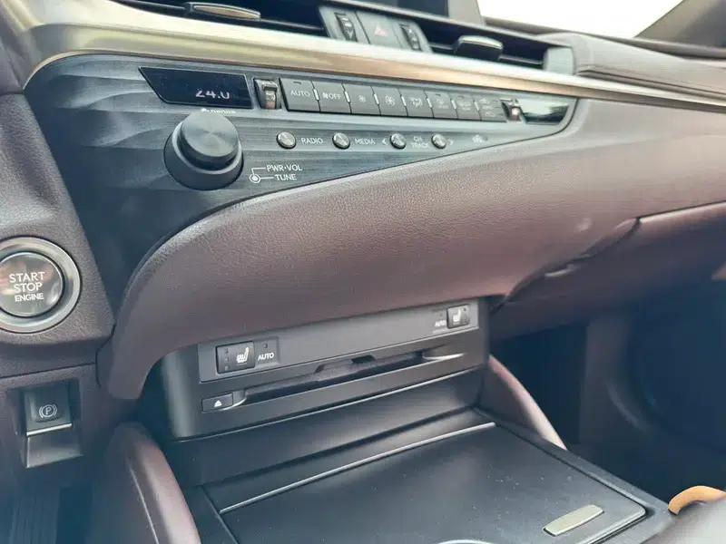 Lexus ES 2018 200 Premium Edition (China V emission standard) — миниатюра 8