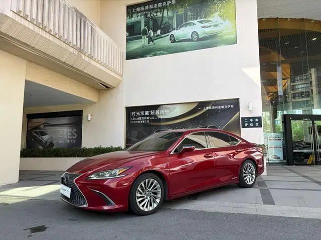 Lexus ES 2018 300h Executive Edition (China VI Emission Standard)