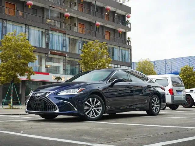 Lexus ES 2018 200 Premium Edition (China VI Emission Standard)