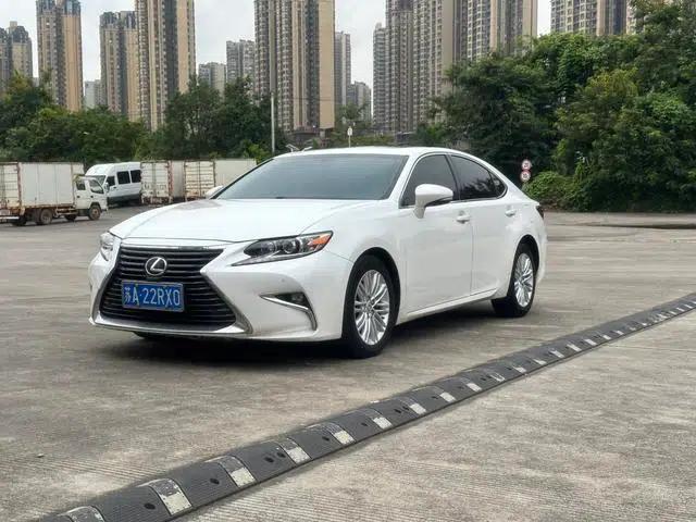 Lexus ES 2015 200 Comfort Edition