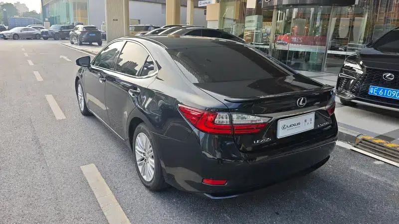 Lexus ES 2016 200 Midnight Special Limited Edition — миниатюра 4