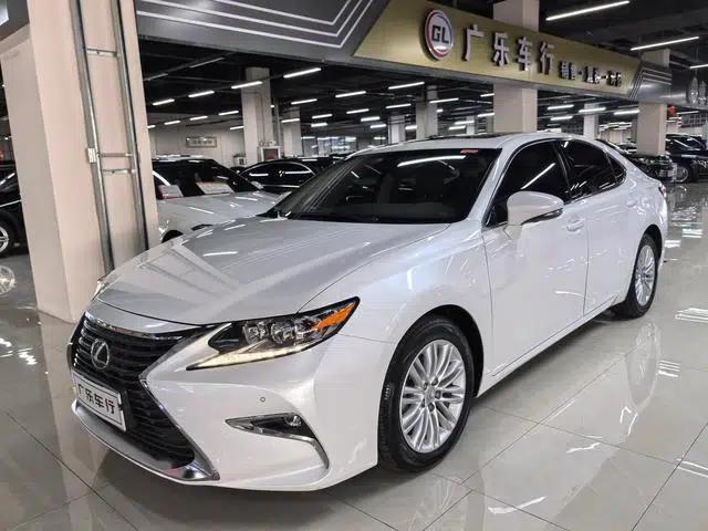 Lexus ES 2015 200 Elite Edition