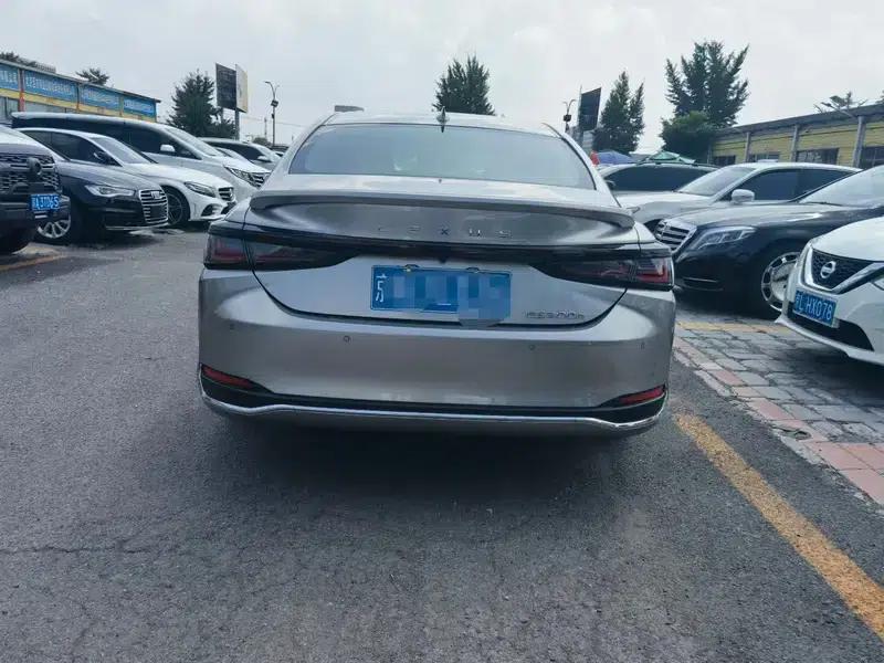 Lexus ES 2025 300h Premium Edition — миниатюра 4