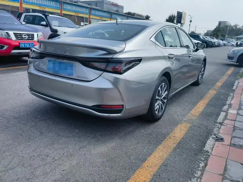 Lexus ES 2025 300h Premium Edition — миниатюра 5
