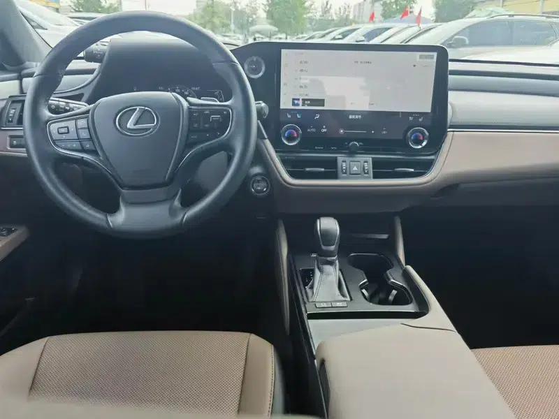 Lexus ES 2025 300h Premium Edition — миниатюра 6
