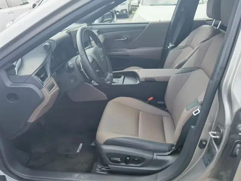 Lexus ES 2025 300h Premium Edition — миниатюра 8