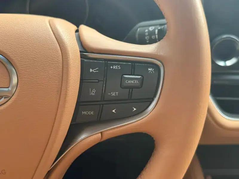 Lexus ES 2025 200 Premium Edition — миниатюра 16