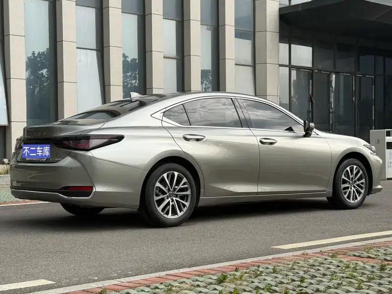 Lexus ES 2025 200 Premium Edition — миниатюра 6