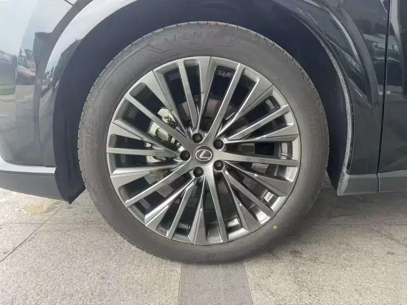 Lexus RX 2025 350h AWD Premium Edition — миниатюра 8
