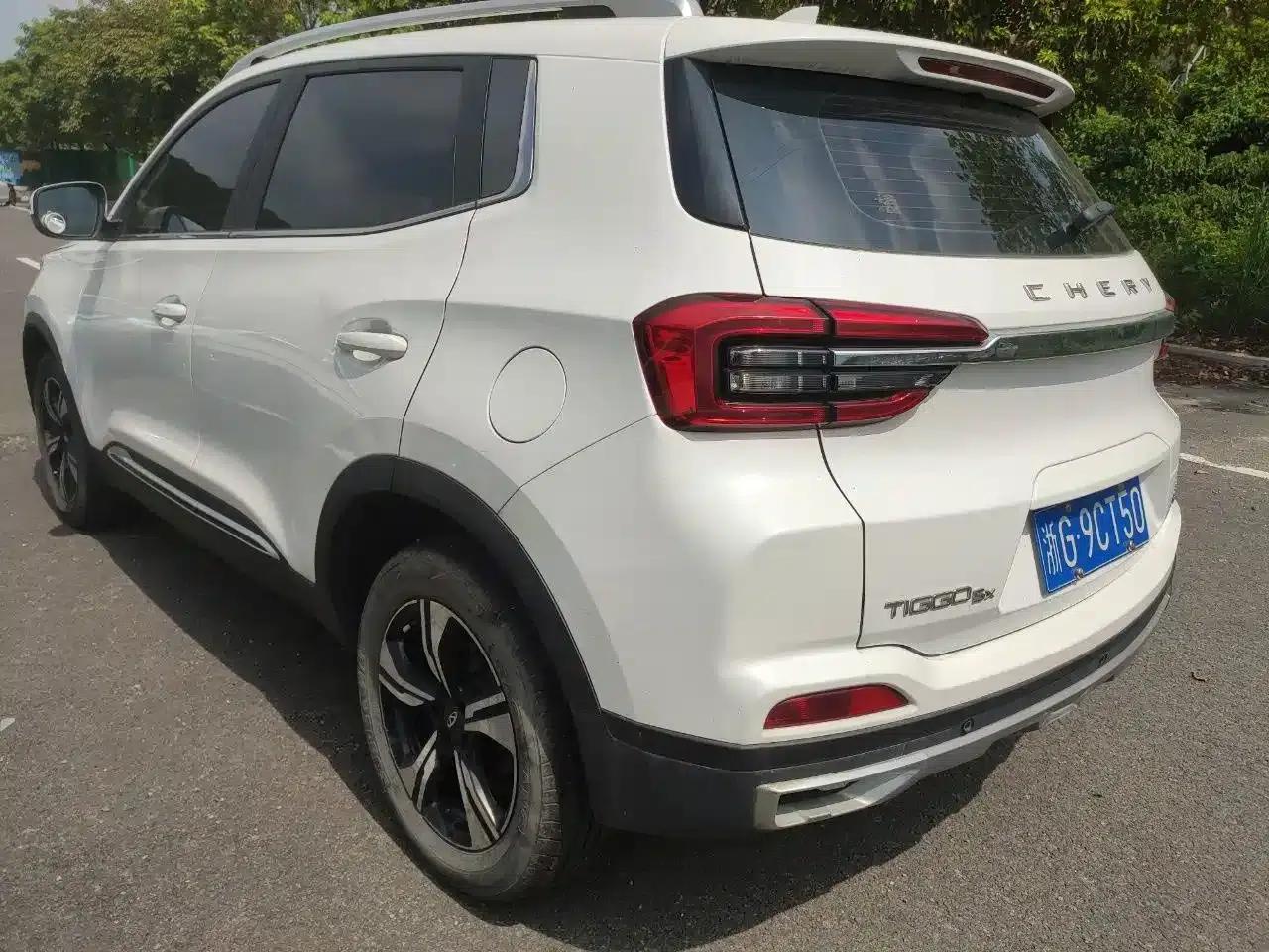 Chery Tiggo 5x 2020 1.5L CVT Fashion Edition — миниатюра 3