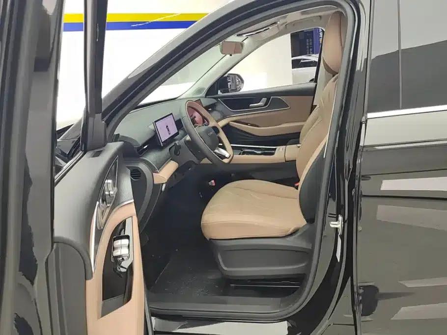 Chery Tiggo 8L 2024 2.0T 2WD Comfort Edition 5-seater — миниатюра 9