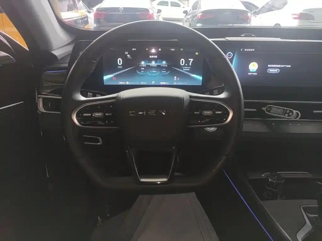 Chery Tiggo 7 PLUS 2023 1.6TGDI DCT Premium — миниатюра 11