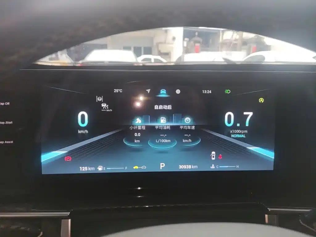 Chery Tiggo 7 PLUS 2023 1.6TGDI DCT Premium — миниатюра 12