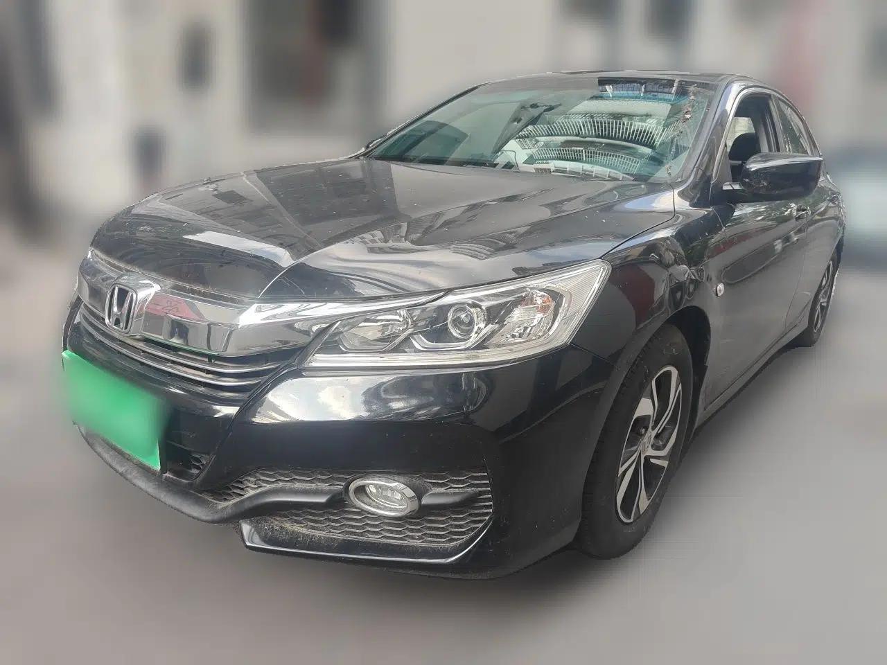 Honda Accord 2016 2.0L Comfort Edition — миниатюра 1
