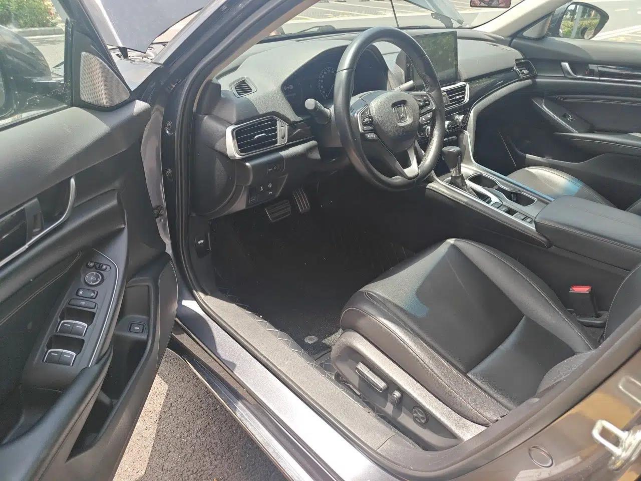 Honda Accord 2018 260TURBO Luxury Edition China VI — миниатюра 16