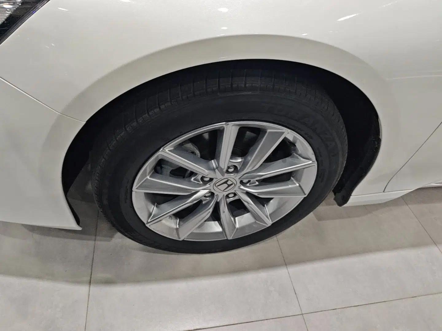 Honda Accord 2022 260TURBO Luxury Edition — миниатюра 10