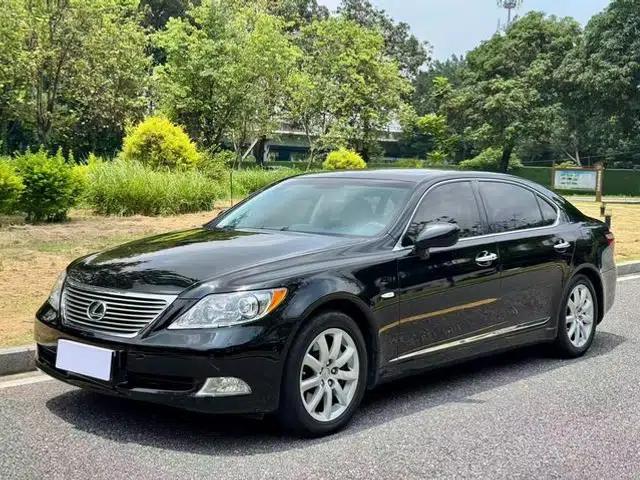 Lexus LS 2006 460L