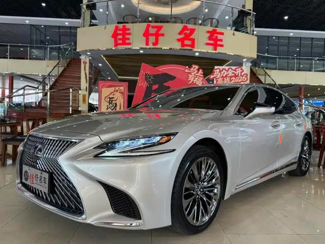 Lexus LS 2018 500h Executive Edition (China V emission standard)