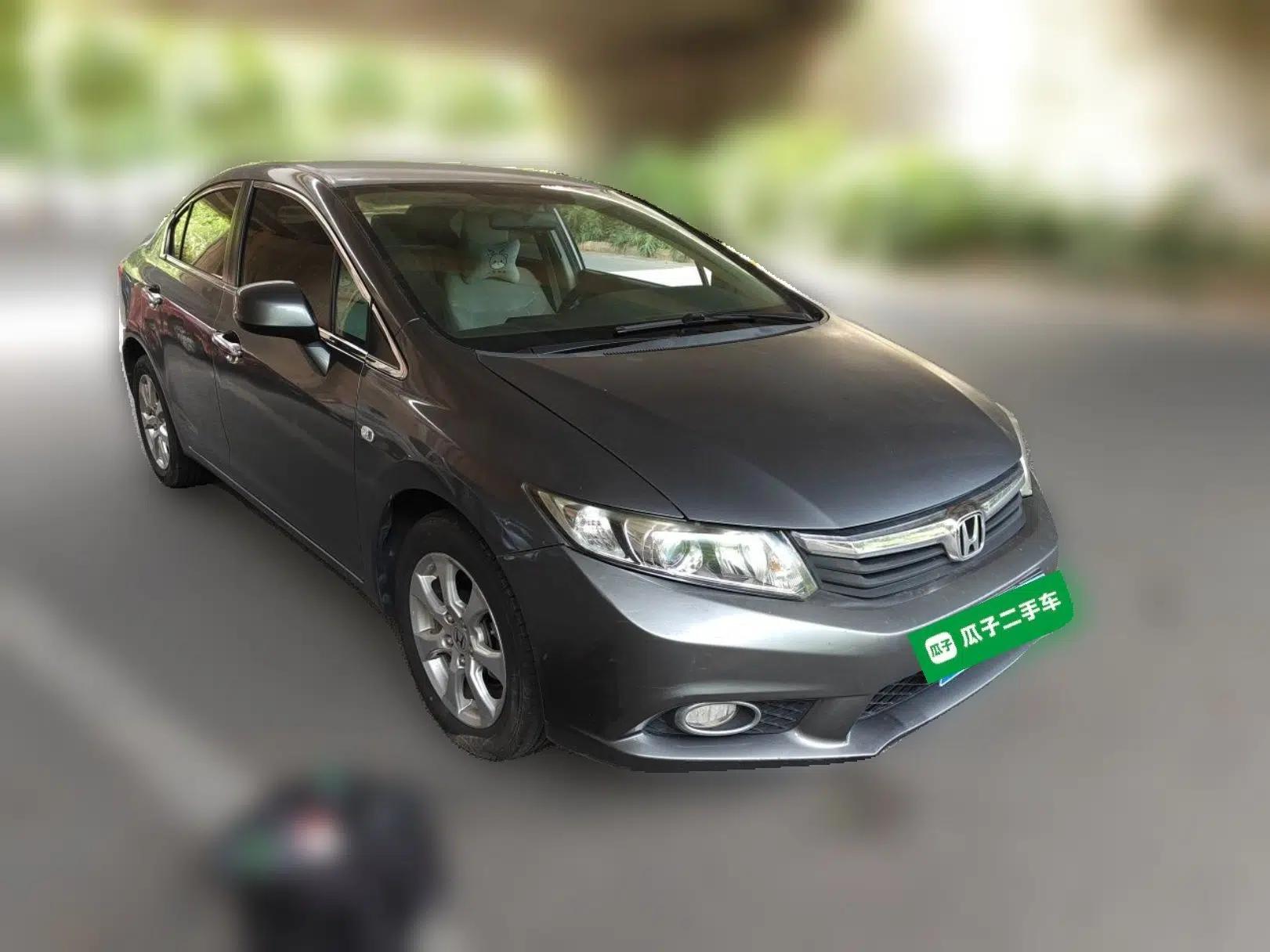 Honda Civic 2012 1.8L automatic comfort version — миниатюра 3