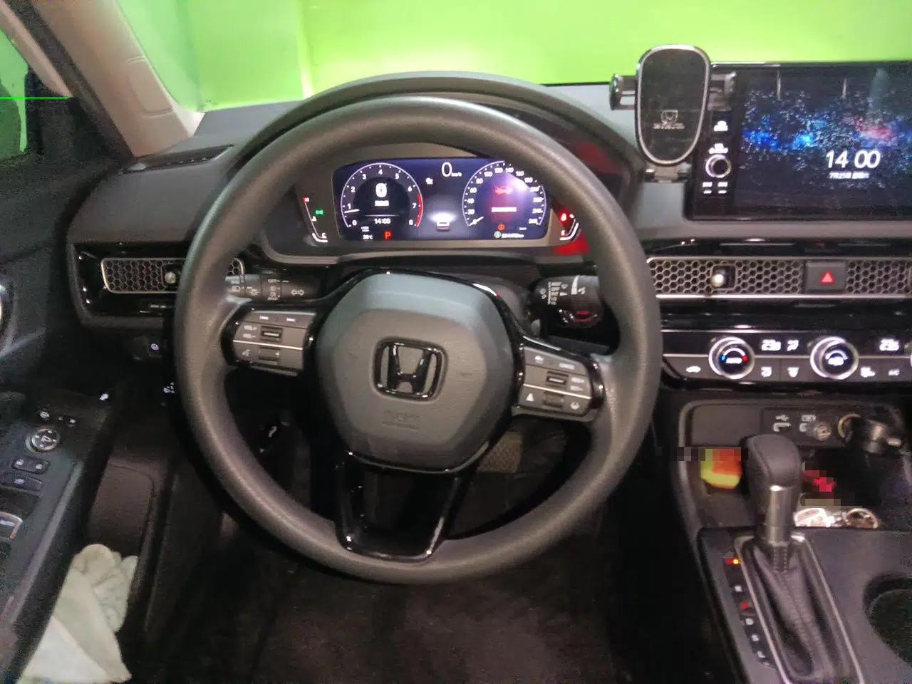 Honda Civic 2022 240TURBO CVT Dynamic Edition — миниатюра 10