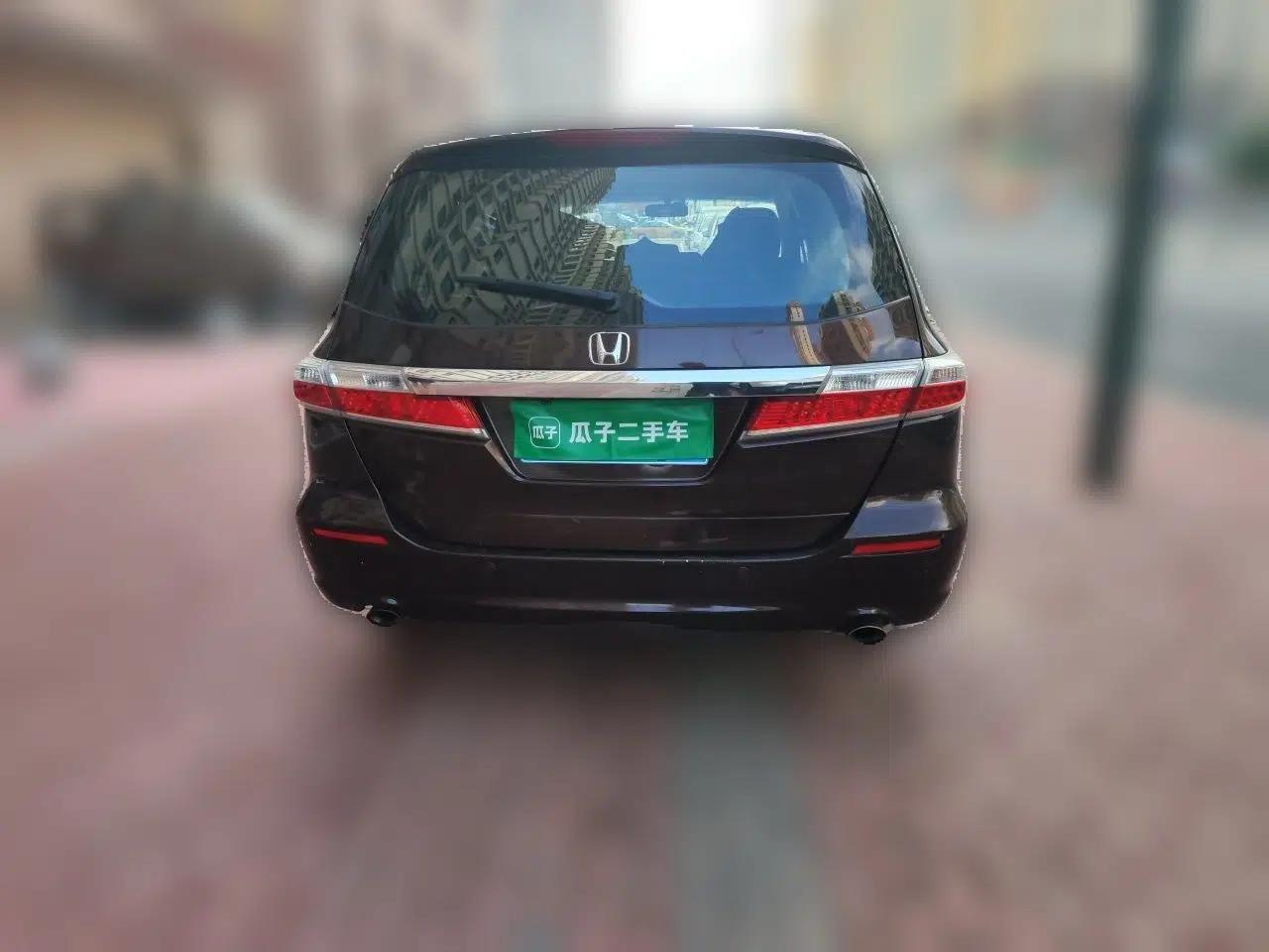 Honda Odyssey 2014 2.4L Luxury Edition — миниатюра 5