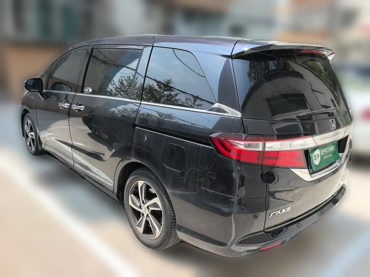 Honda Odyssey 2015 2.4L Smart Edition — миниатюра 4