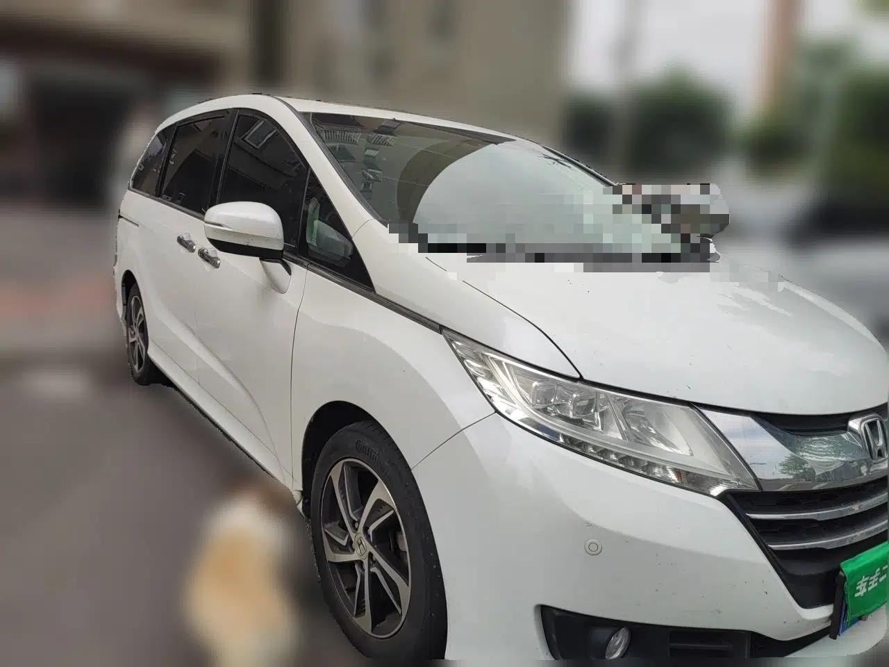 Honda Odyssey 2017 2.4L Smart Edition — миниатюра 3
