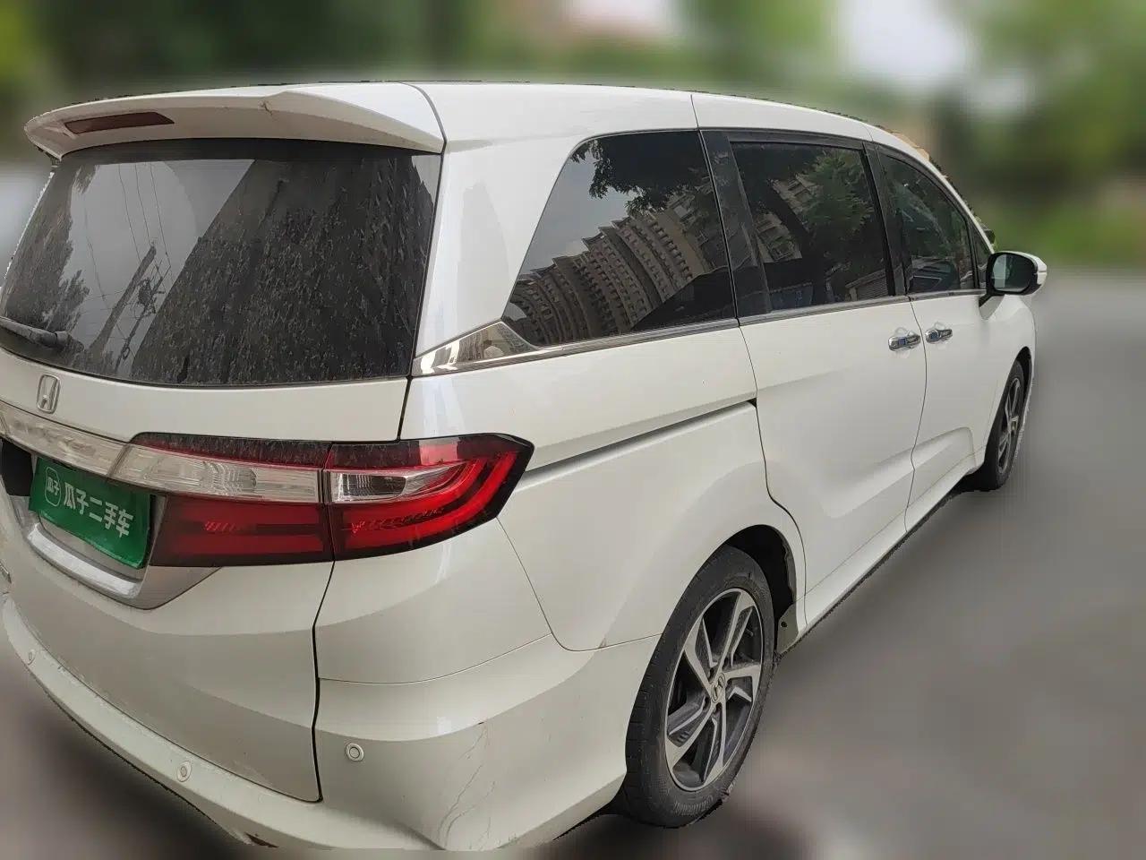 Honda Odyssey 2017 2.4L Smart Edition — миниатюра 6