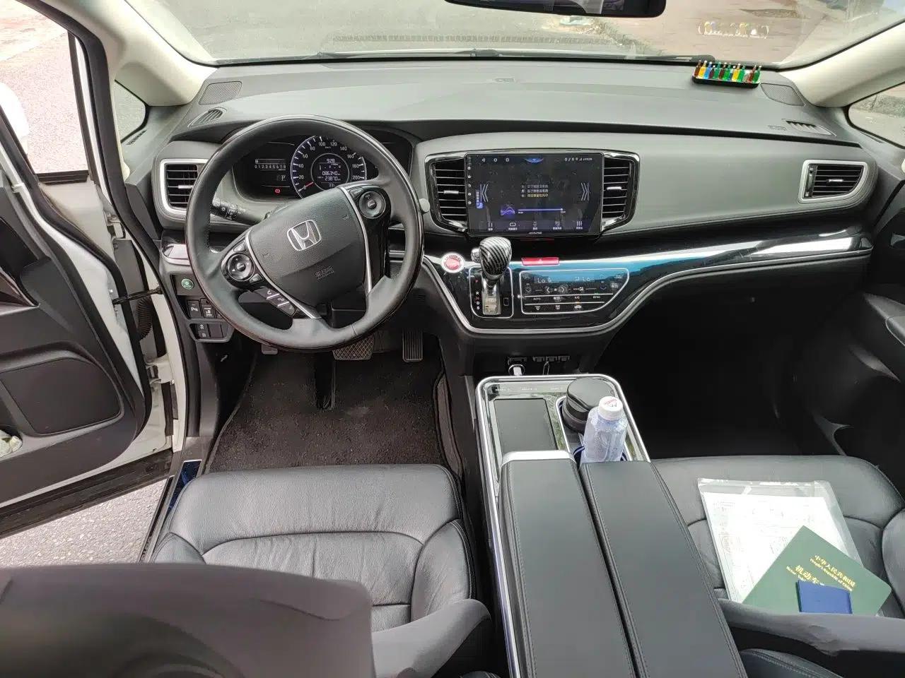 Honda Odyssey 2017 2.4L Smart Edition — миниатюра 9