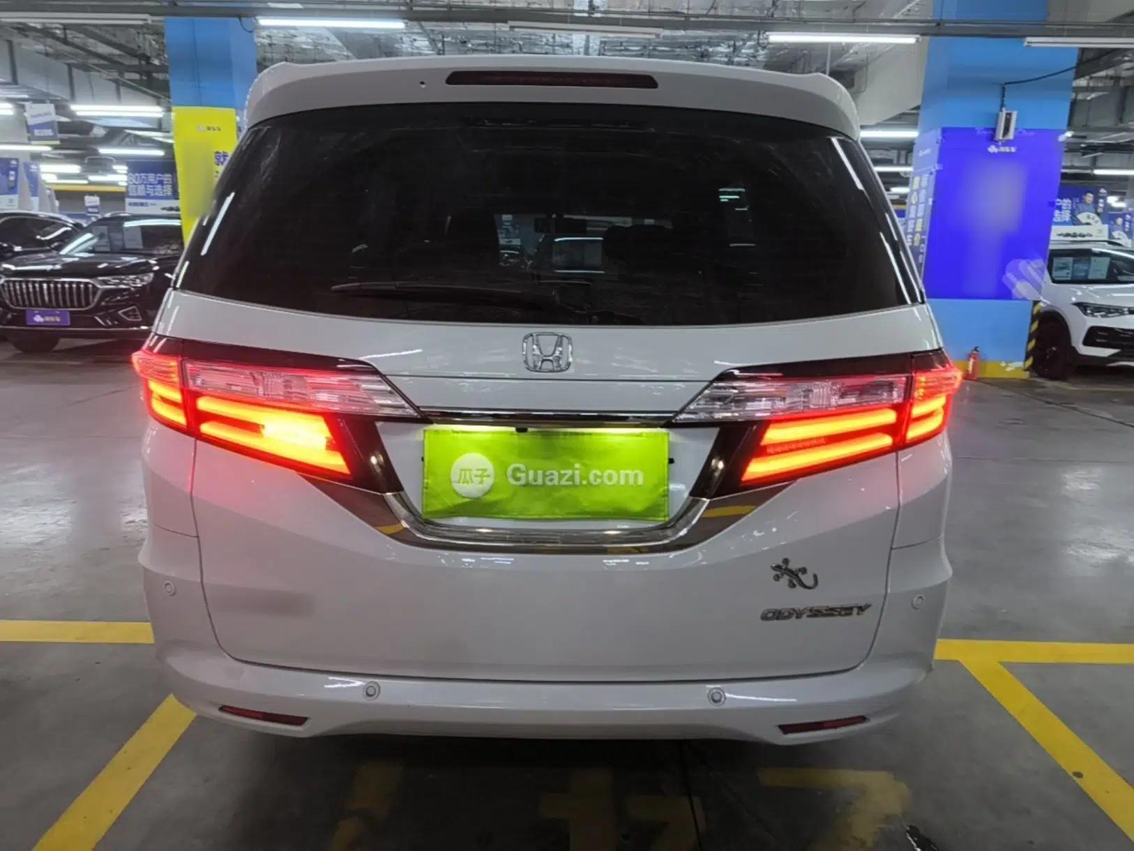 Honda Odyssey 2018 2.4L Luxury Edition — миниатюра 5
