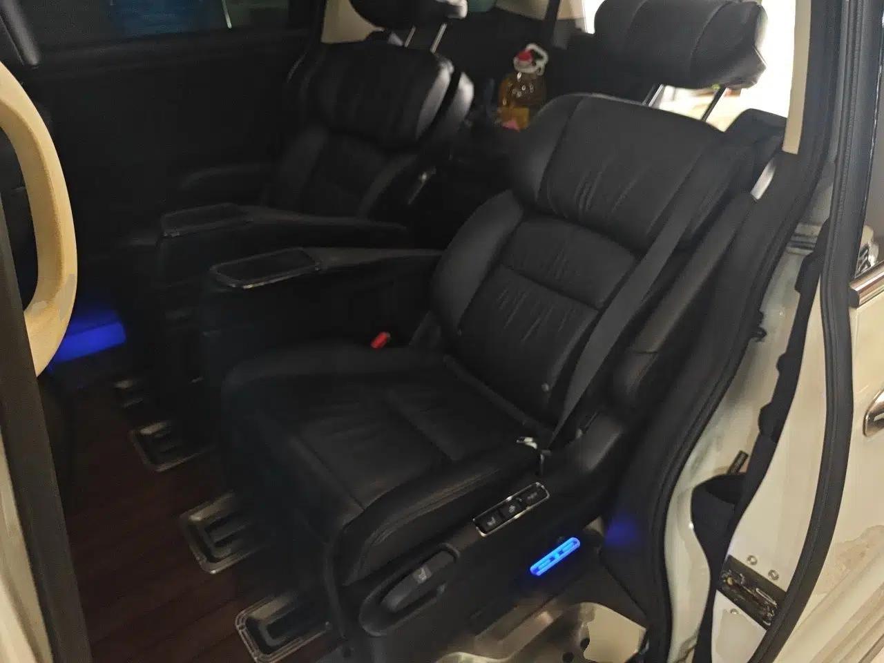 Honda Odyssey 2021 2.0L Rui·Supreme Edition — миниатюра 17