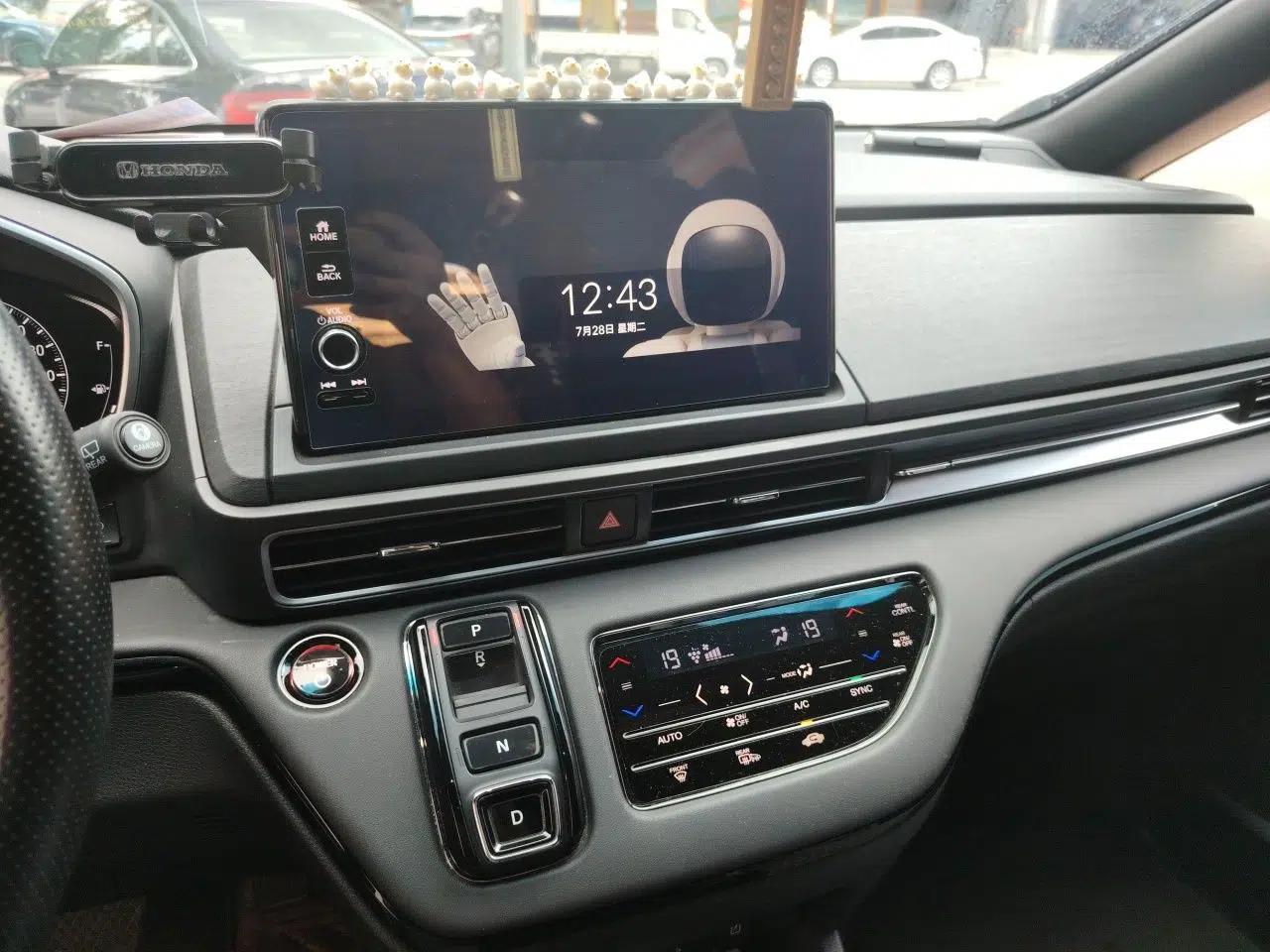 Honda Odyssey 2024 2.0L eHEV Sharp – Supreme Edition — миниатюра 13