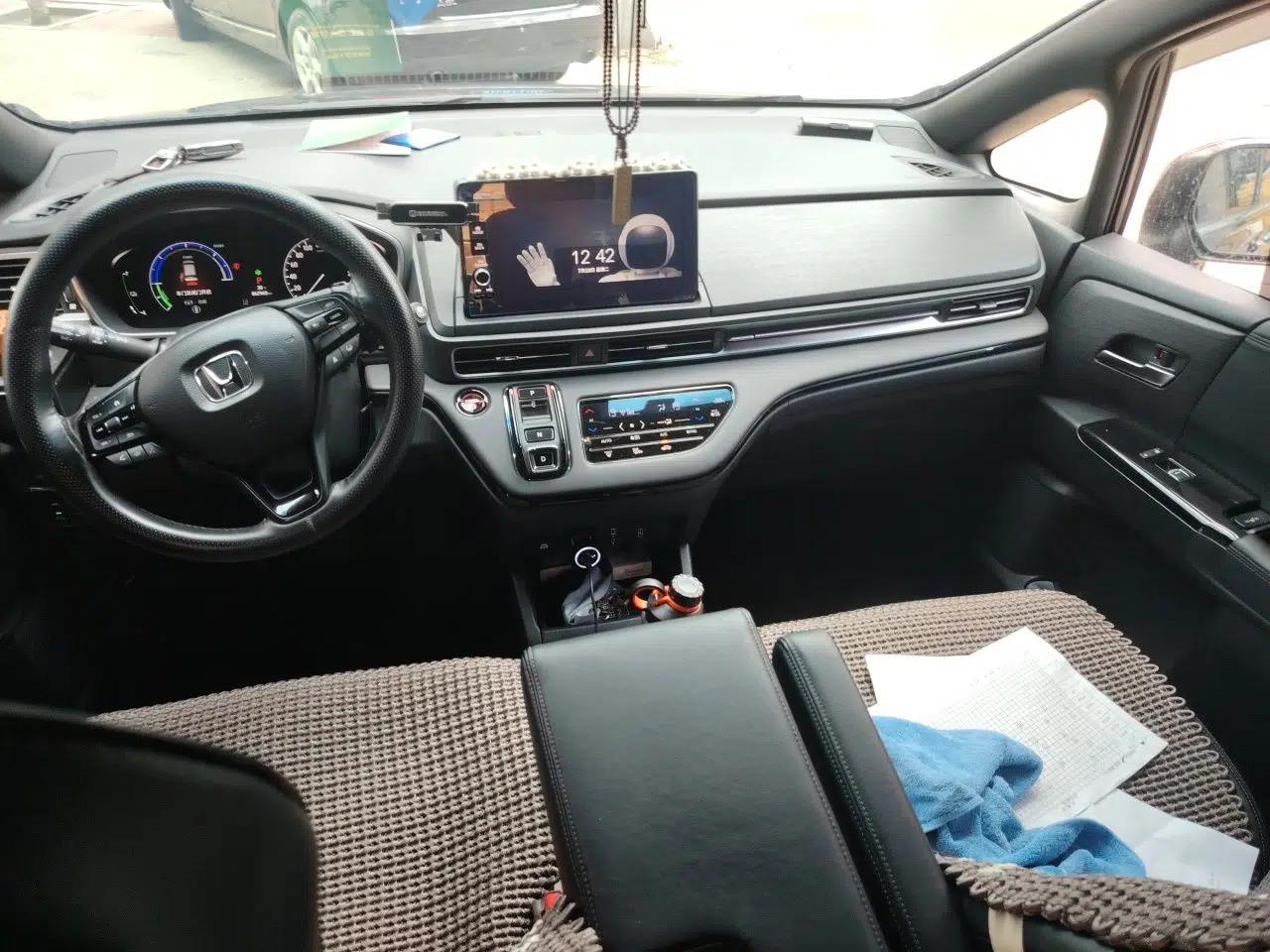 Honda Odyssey 2024 2.0L eHEV Sharp – Supreme Edition — миниатюра 9