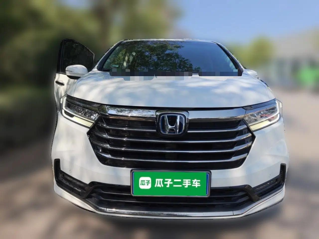 Honda Odyssey 2022 2.0L eHEV Sharp·Luxury Edition — миниатюра 2